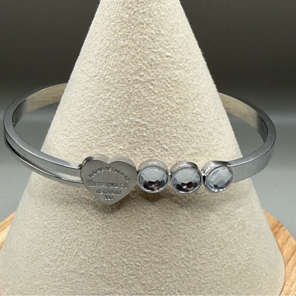 Elegant Silver tone Heart crystals bangle Bracelet stainless steel New